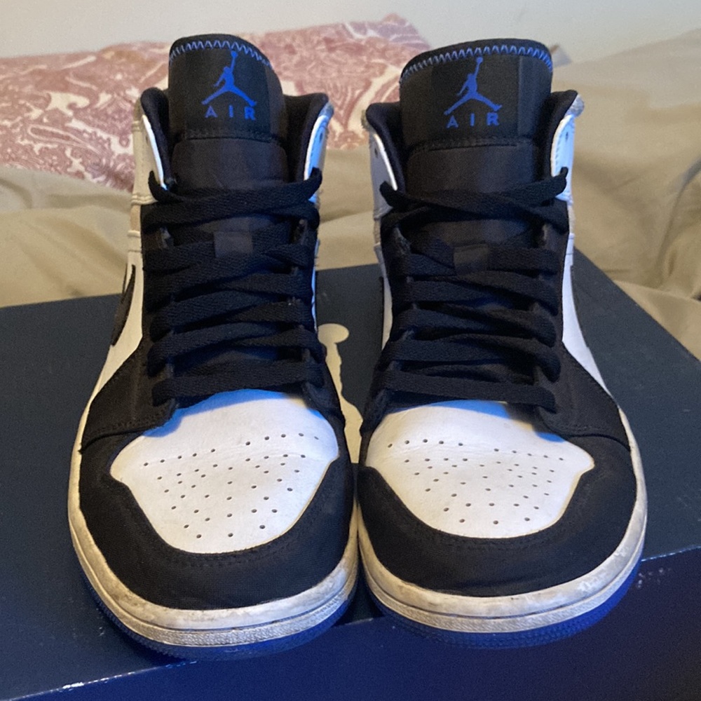 Jordan Air 1 Mid Se Game Royal Black Toe Mens